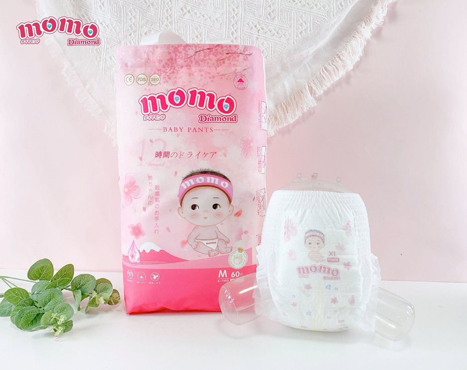 Tả quần Momo Diamond Size M (60M)