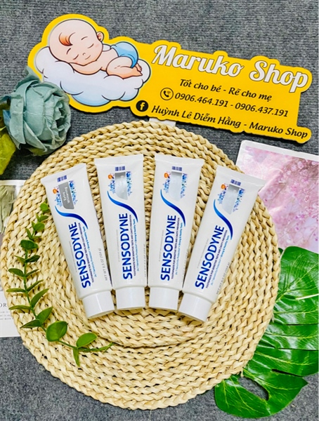 Kem đánh răng Sensodyne Mỹ Extra Whitening 184g